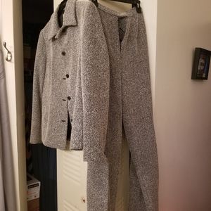 Pant suit